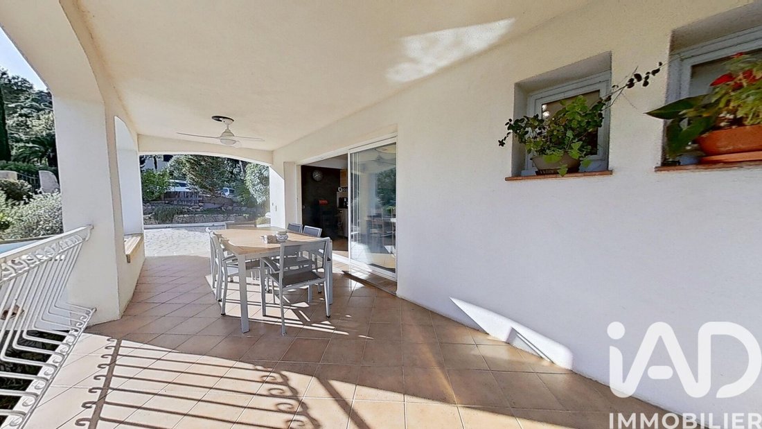 House in La Bouverie, Roquebrune-sur-Argens, France 1 - 16647670