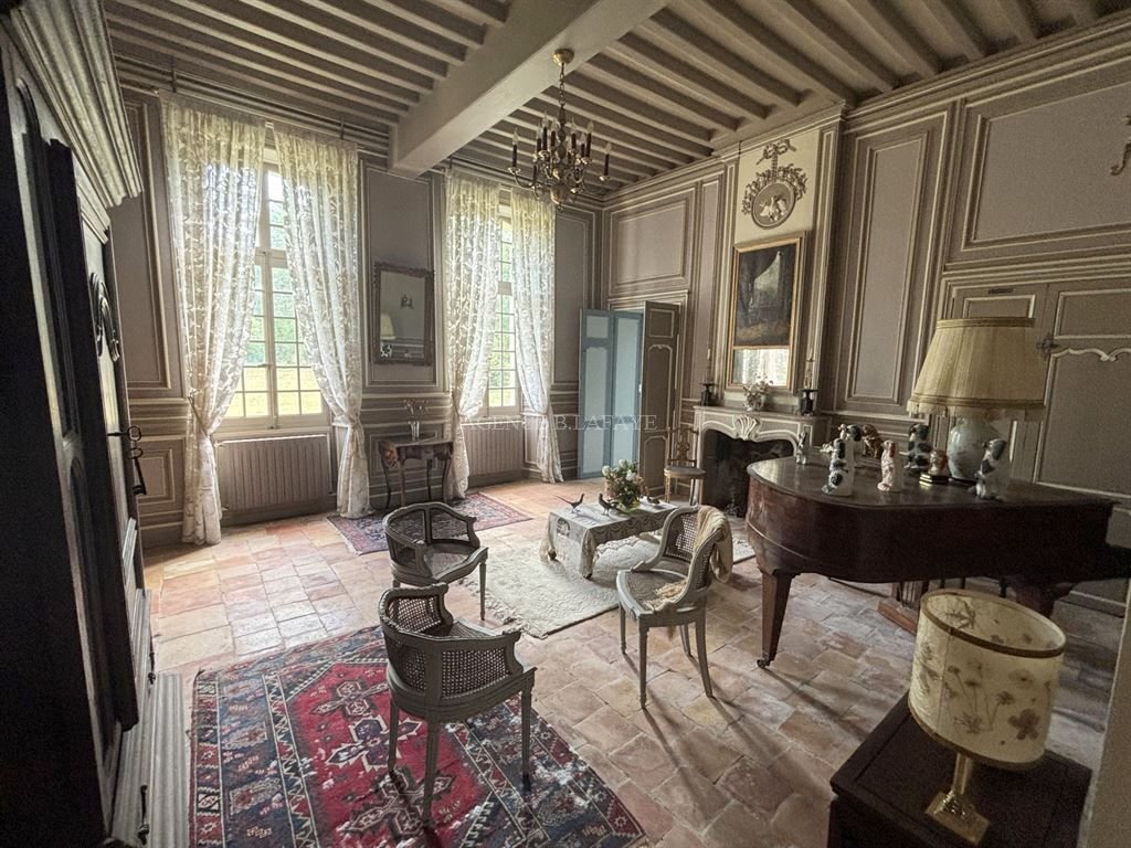 Estate in Hôtel de Ville-Quinconce-Saint Seurin-Fondaudège, Bordeaux, France 3 - 16647880