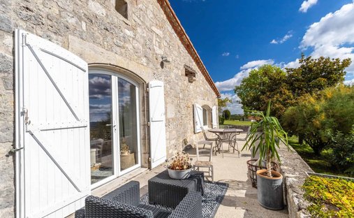 Castle for Sale in Beauville, Nouvelle-Aquitaine, France