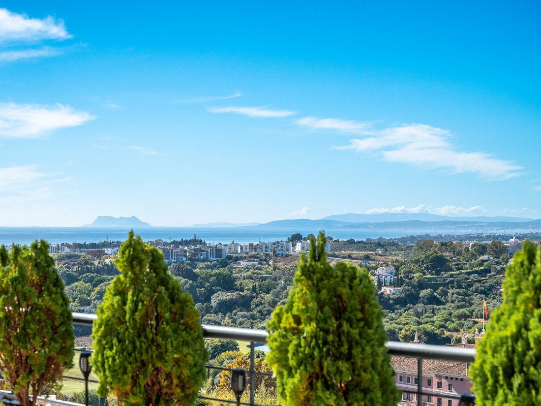 Apartment in Benahavis, Andalusia, Spain 5 - 16631456