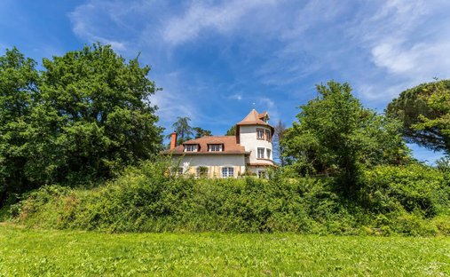 Castle for Sale in Moissac, Occitanie, France