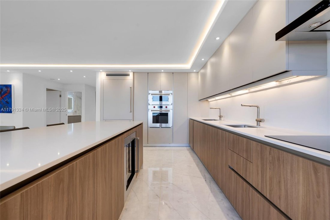 Condo in Bal Harbour, Florida, United States 5 - 16636677