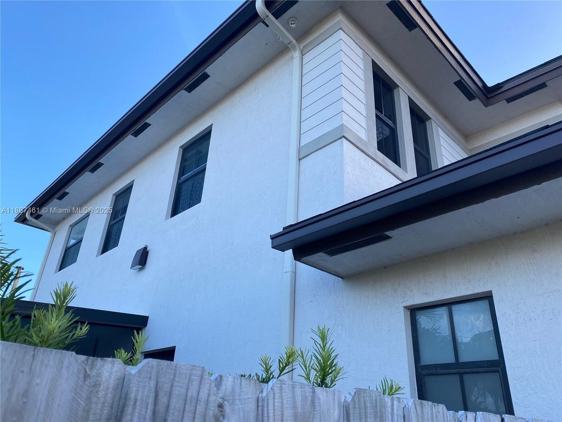 House in Miami, Florida, United States 5 - 16635884