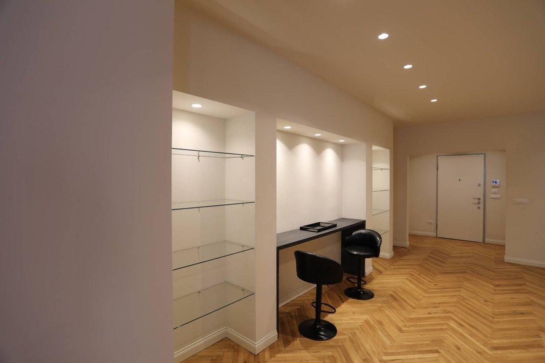 Apartment in Historic Center, Desenzano del Garda, Lombardy 3 - 16641134