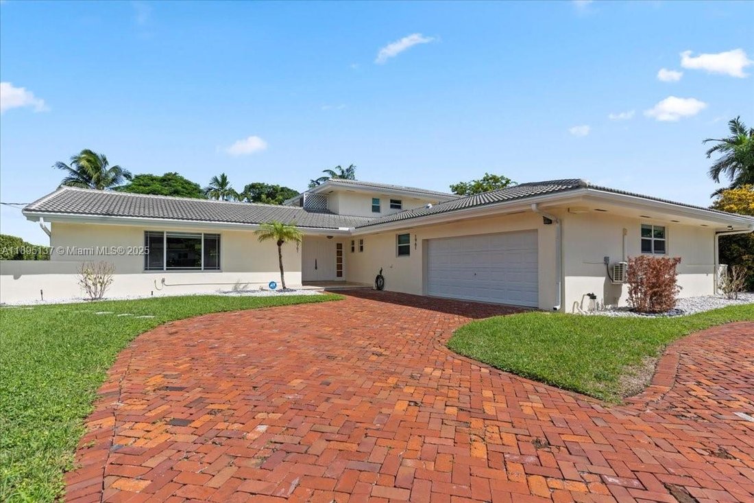 House in North Miami Beach, Florida, United States 1 - 16637974