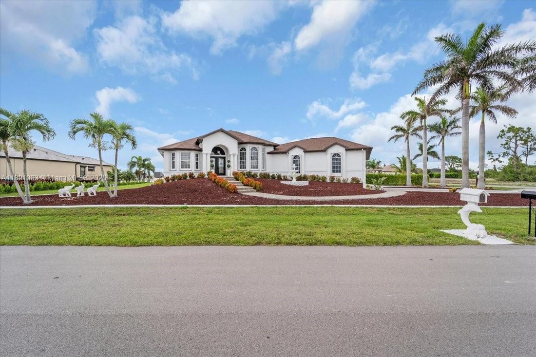 House in Cape Coral, Florida, United States 3 - 16638865