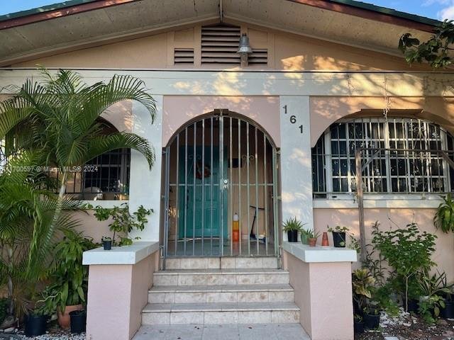 House in Miami, Florida, United States 2 - 16637805