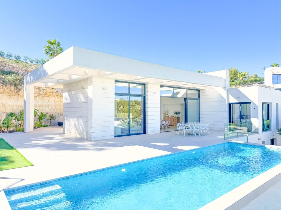 Villa in Orihuela, Valencian Community, Spain 1 - 16644027