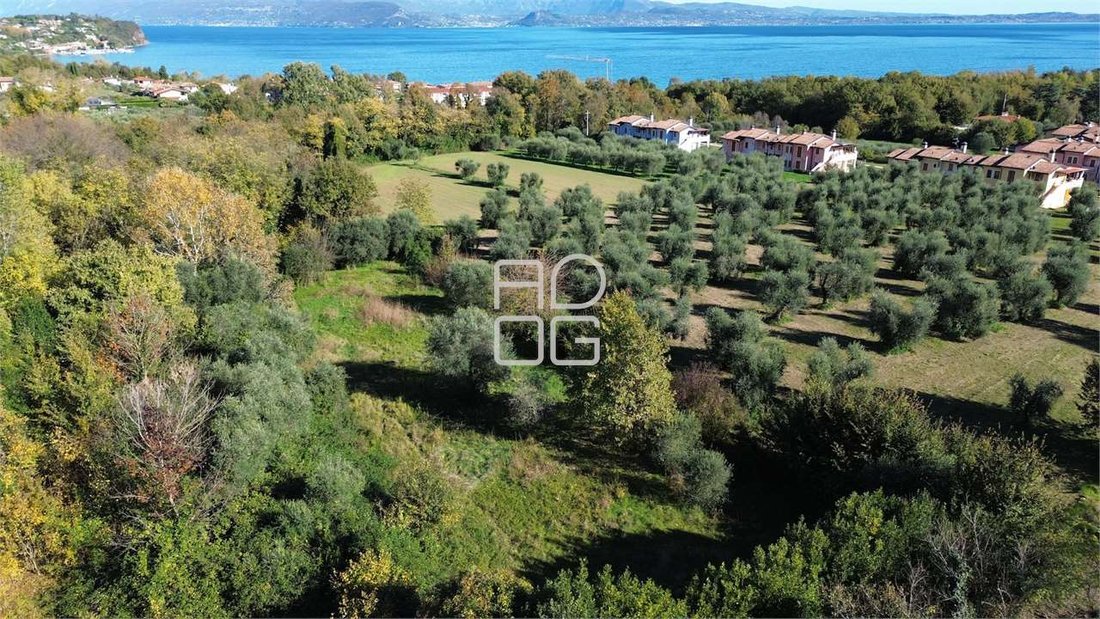 Land in Moniga del Garda, Lombardy, Italy 4 - 14661042
