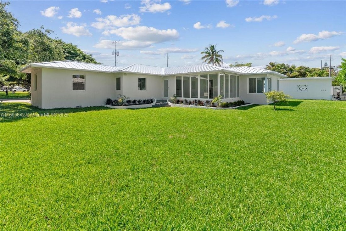 House in Hollywood, Florida, United States 3 - 16637692