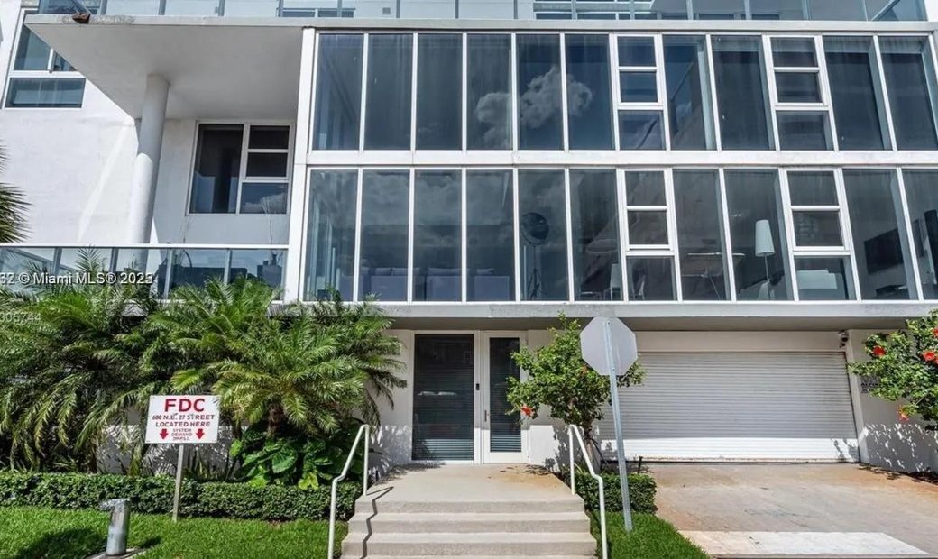 Condominium In Miami In Miami, Florida, United States For Sale (16638181)