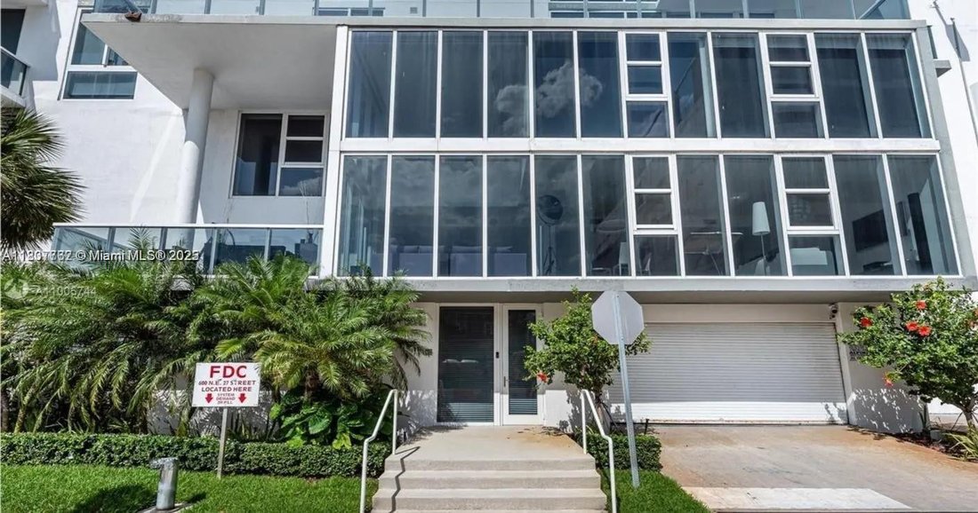 Condo in Miami, Florida, United States 1 - 16638181
