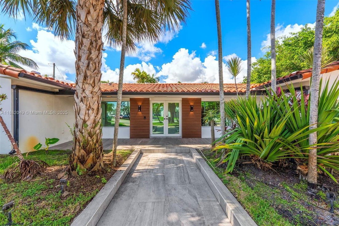 House in North Miami Beach, Florida, United States 2 - 16639468