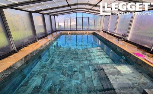 Castle for Sale in Périgueux, Nouvelle-Aquitaine, France