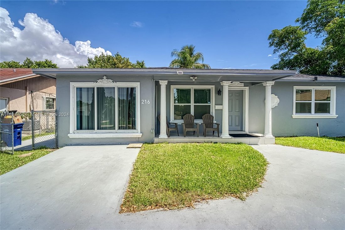 House in Hallandale Beach, Florida, United States 1 - 16638977