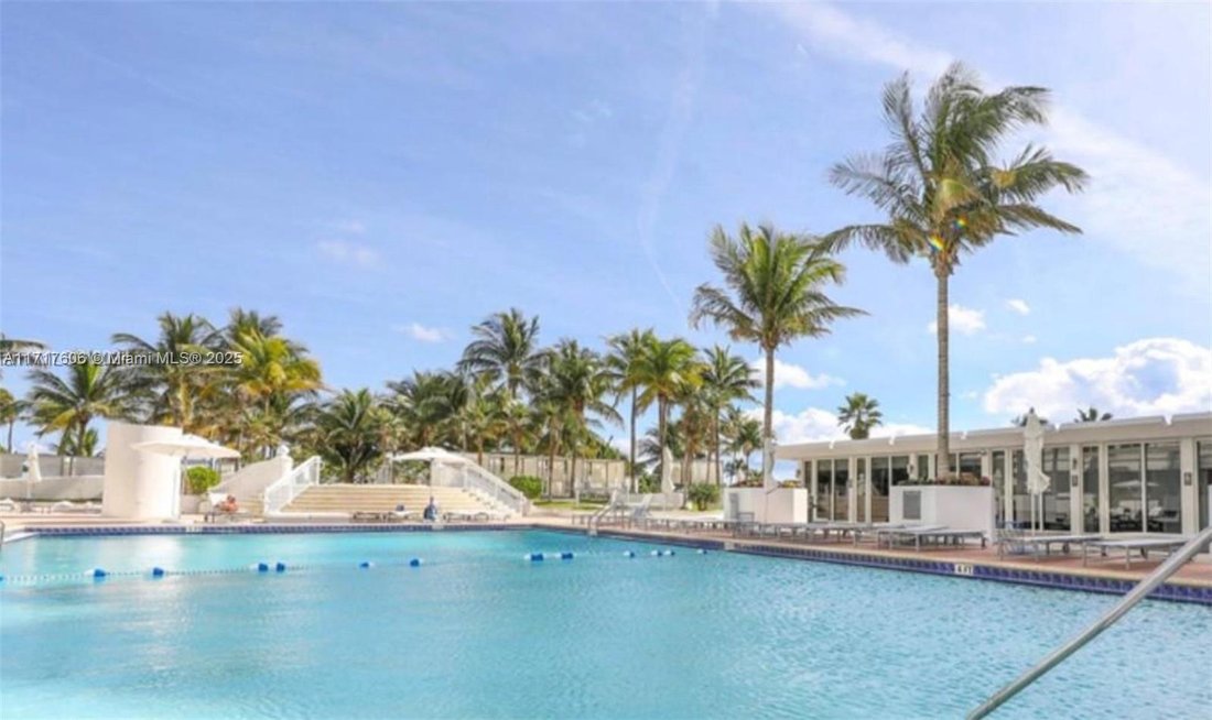 Condo in Bal Harbour, Florida, United States 2 - 16639252
