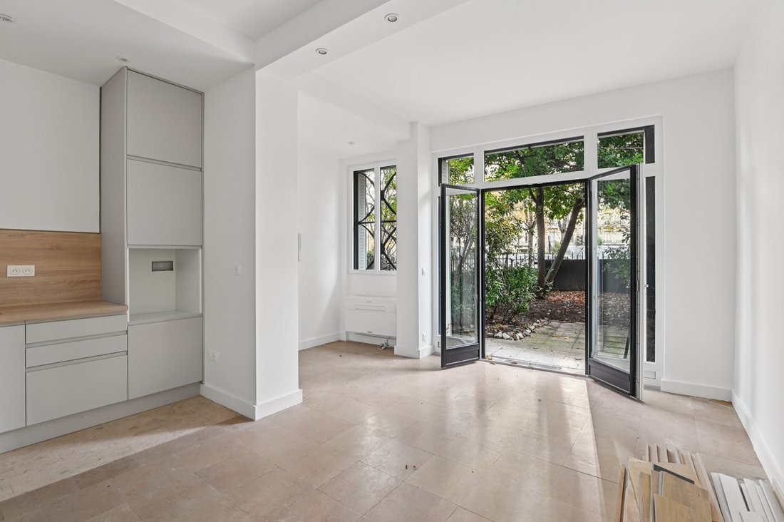 Apartment in Vaugirard-Parc des Expositions, Paris 15e Arrondissement, Paris 2 - 16642548