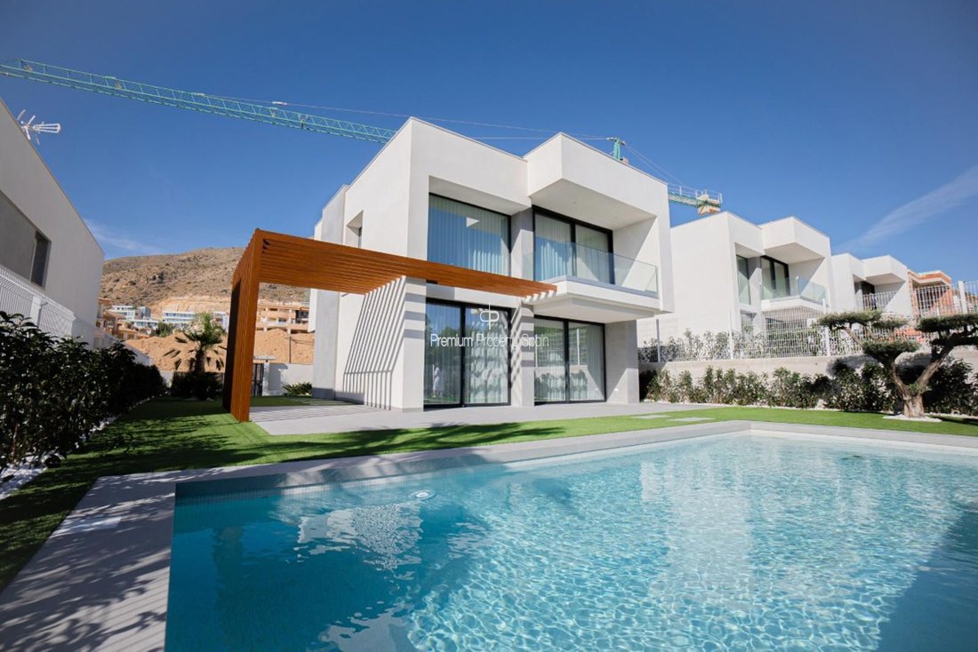 House in Finestrat, Valencian Community, Spain 2 - 12205727