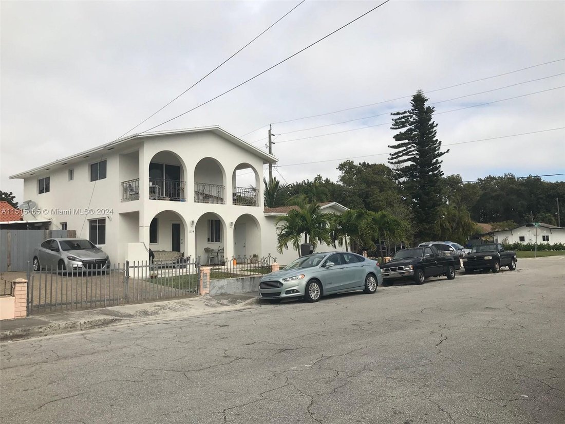 House in Miami, Florida, United States 5 - 16636820