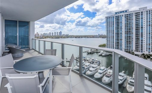 Condo in Golden Beach, Florida, United States 1