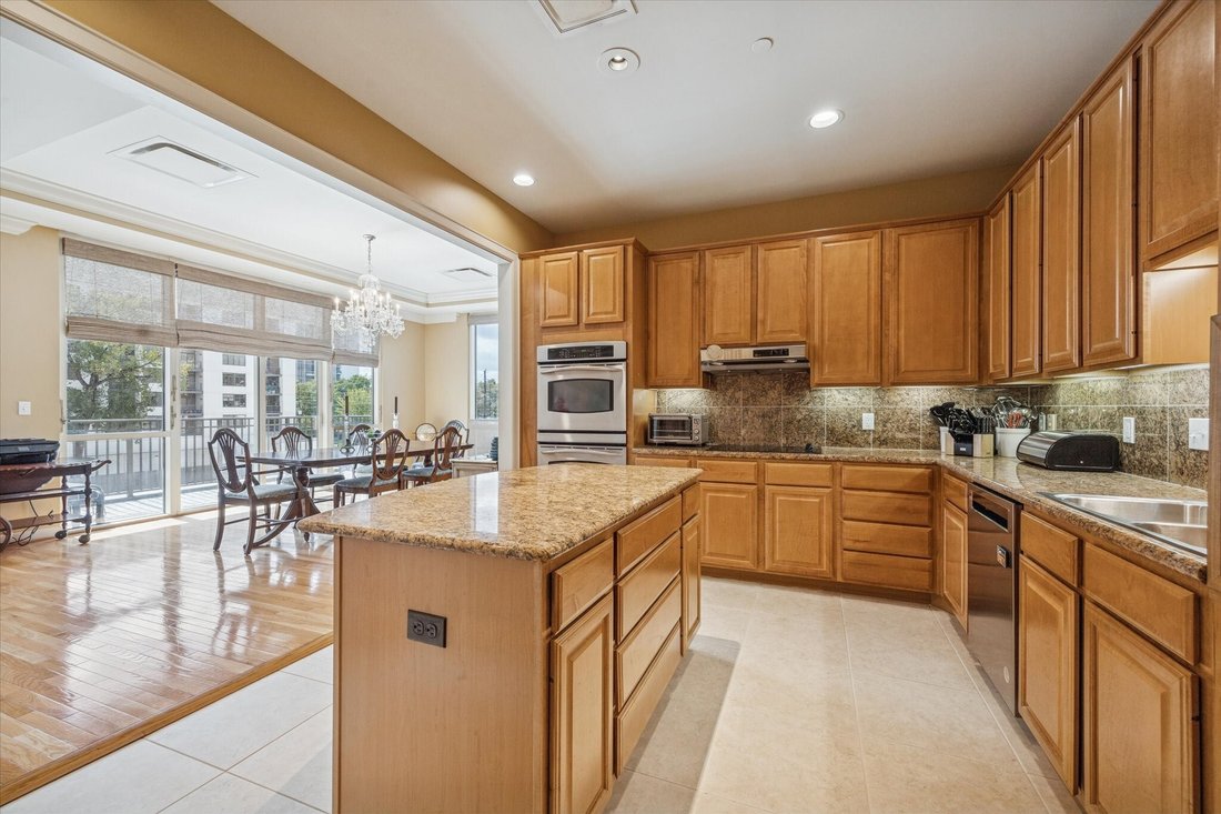 Condo in Houston, Texas, United States 2 - 16642565
