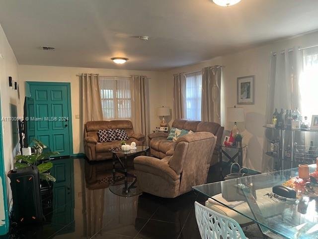 House in Miami, Florida, United States 5 - 16637805