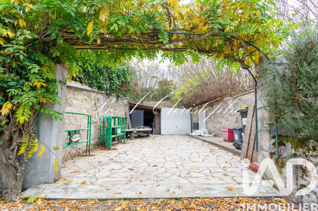 House in Centre Ville-mail-Golf-Epluches-Pt Petit, Saint-Ouen-l'Aumone, France 5 - 16645052