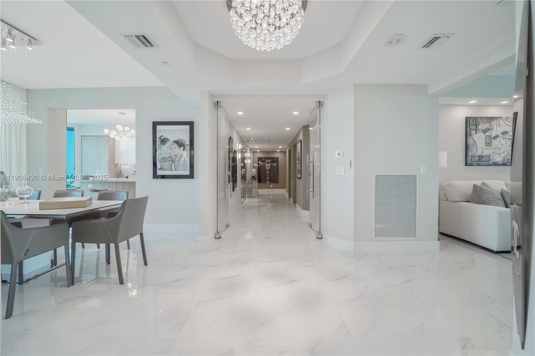 Condo in Miami Beach, Florida, United States 5 - 16636236