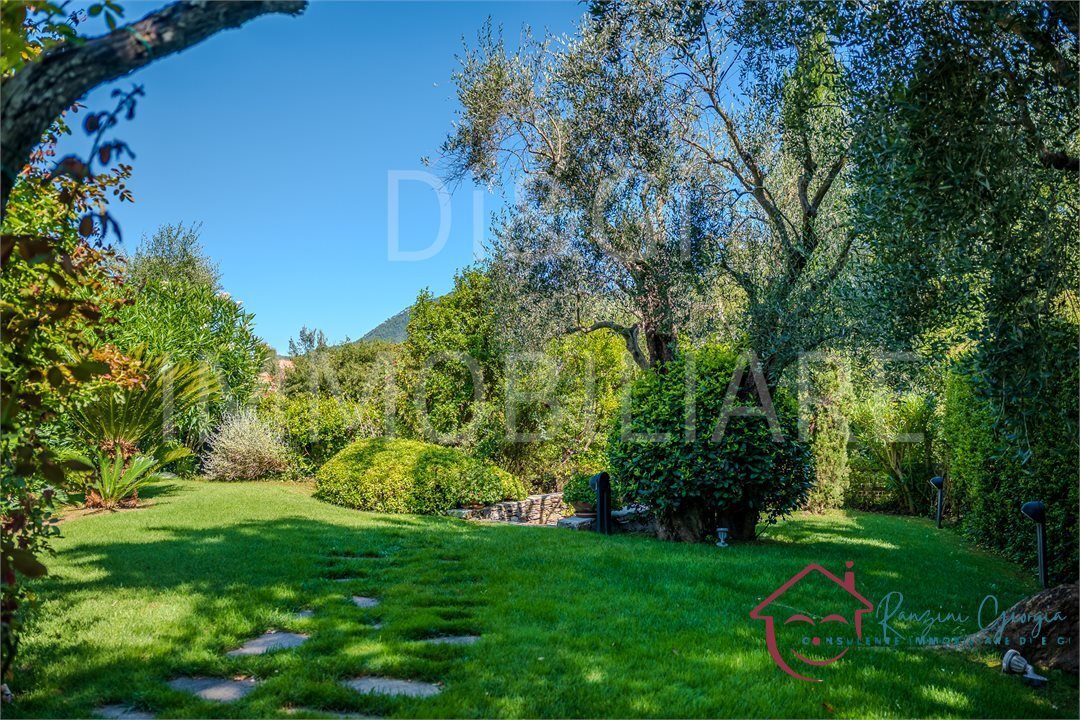 Villa in Garlenda, Liguria, Italy 3 - 16647854