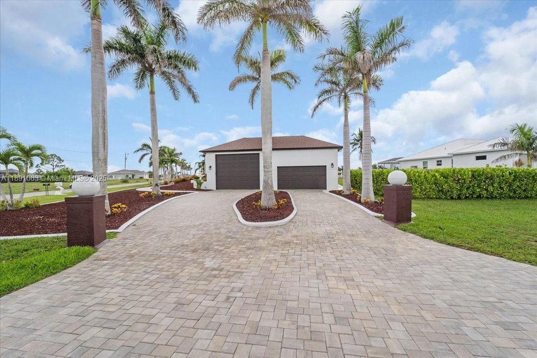 House in Cape Coral, Florida, United States 4 - 16638865