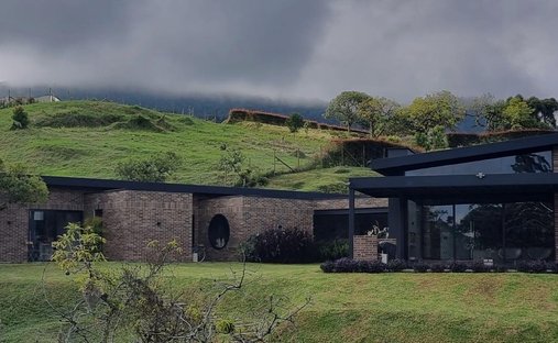 House in La Ceja, Sopetrán, Colombia 1