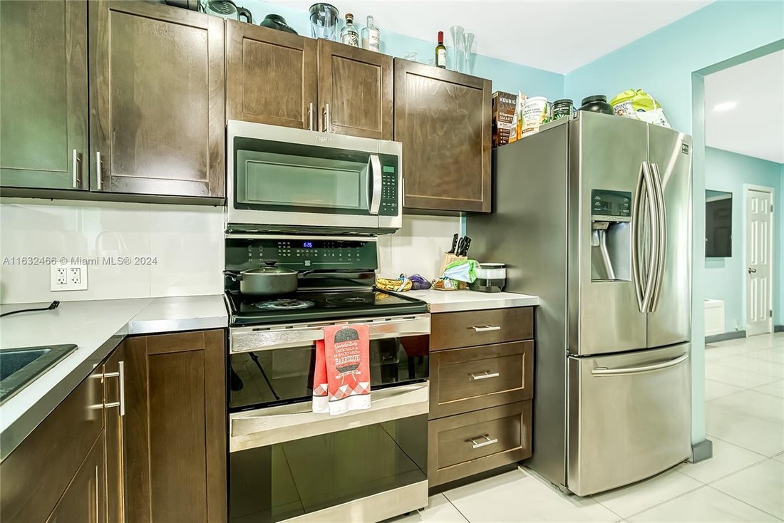 House in Hallandale Beach, Florida, United States 5 - 16638977