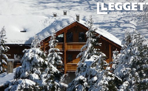 Chalet in La Salle-les-Alpes, Provence-Alpes-Côte d'Azur, France 1