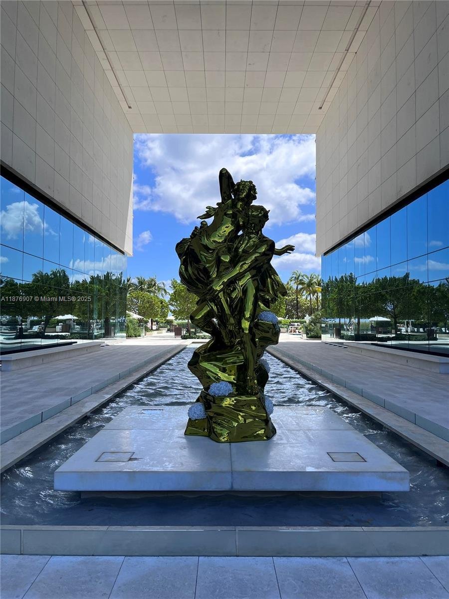 Condo in Bal Harbour, Florida, United States 2 - 16639826