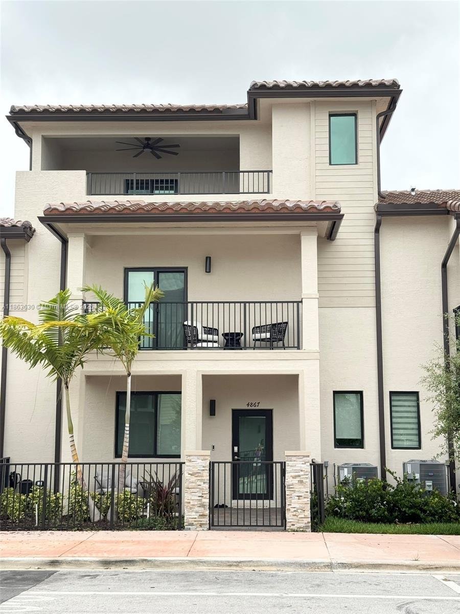 Townhouse in Miami Springs, Florida, United States 1 - 16638756