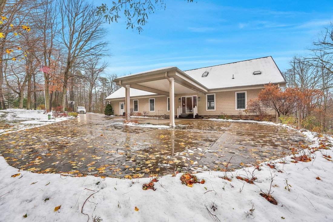 House in Bemus Point, New York, United States 3 - 16629369