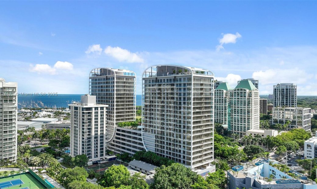 Condominium In Miami In Miami, Florida, United States For Sale (16639657)
