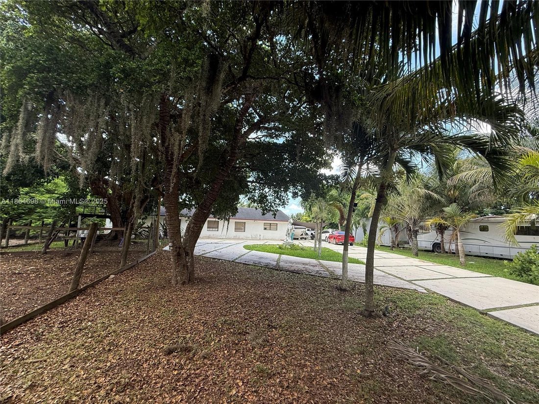 House in Miami, Florida, United States 3 - 16640053