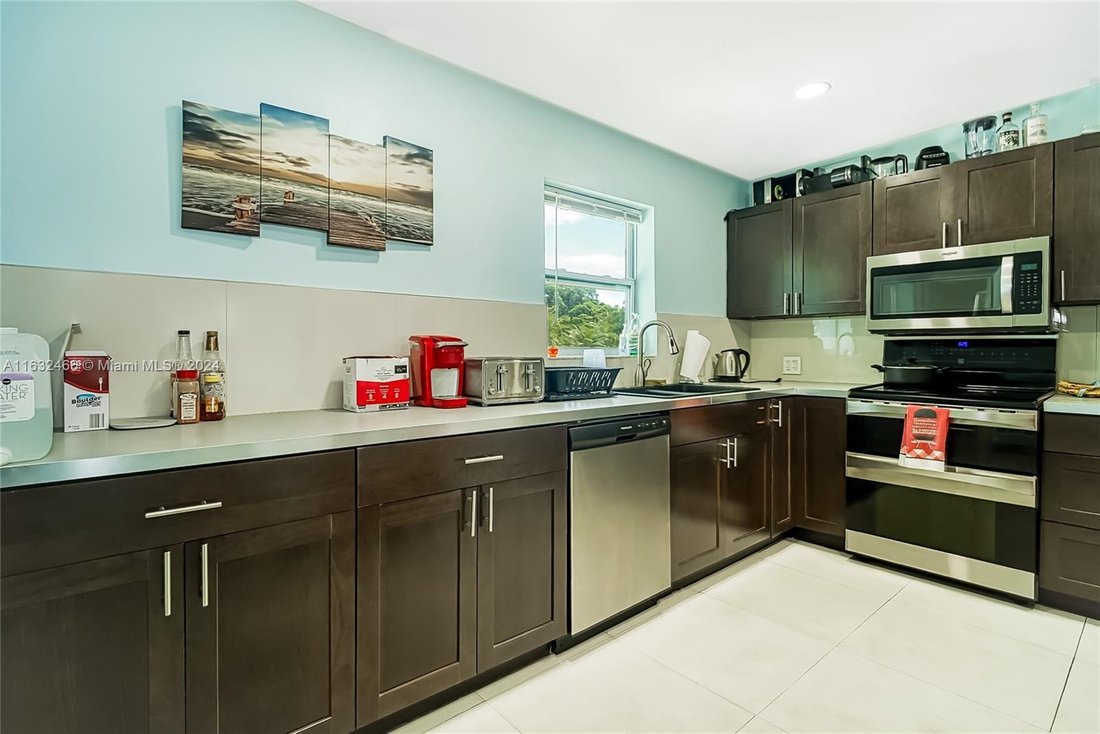 House in Hallandale Beach, Florida, United States 3 - 16638977