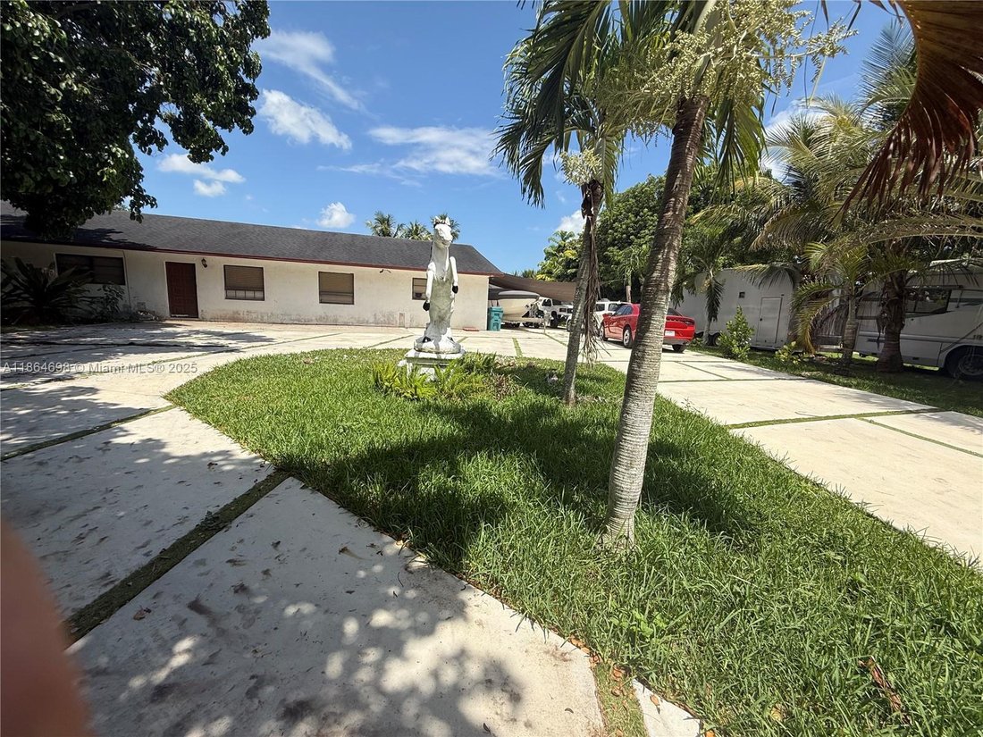 House in Miami, Florida, United States 4 - 16640053