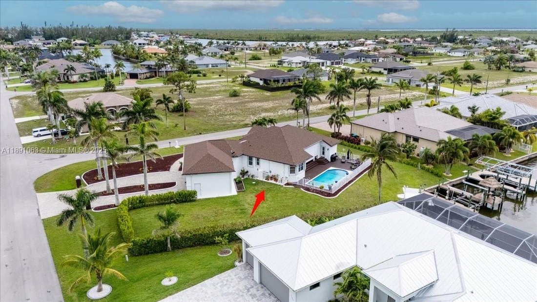 House in Cape Coral, Florida, United States 5 - 16638865