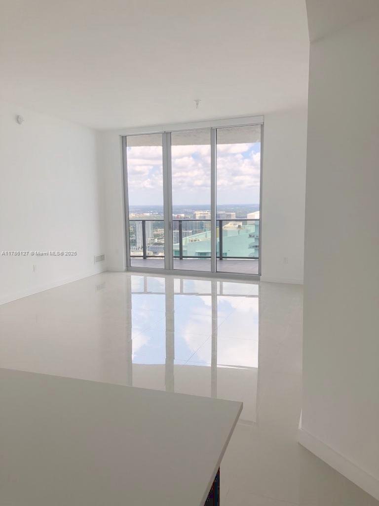 Condo in Miami, Florida, United States 2 - 16640197