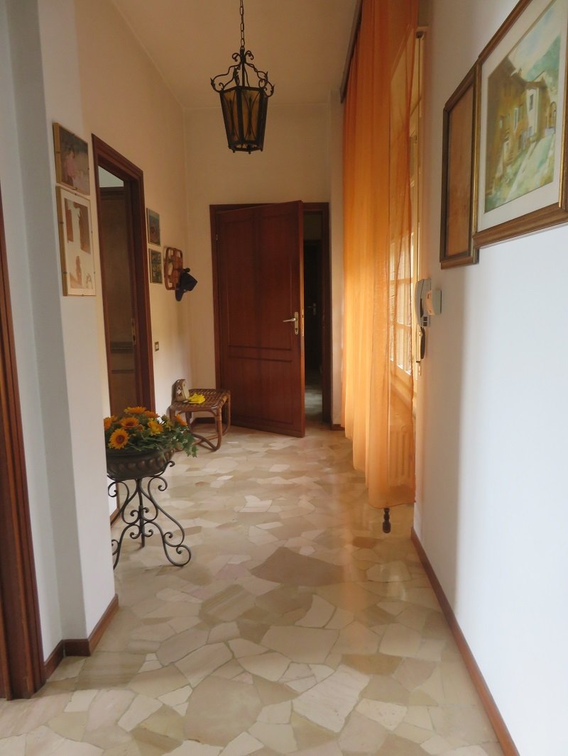 Villa in Erba, Lombardy, Italy 1 - 16629624
