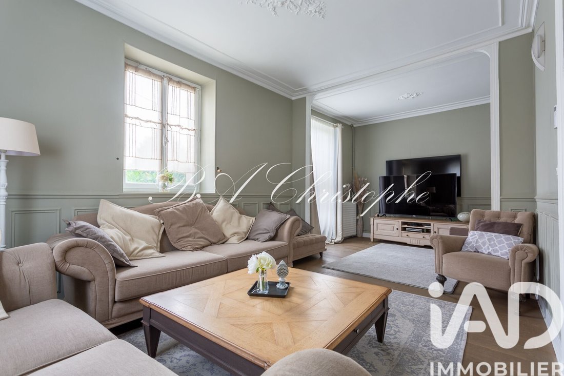 House in Centre Ville-mail-Golf-Epluches-Pt Petit, Saint-Ouen-l'Aumone, France 1 - 16645052