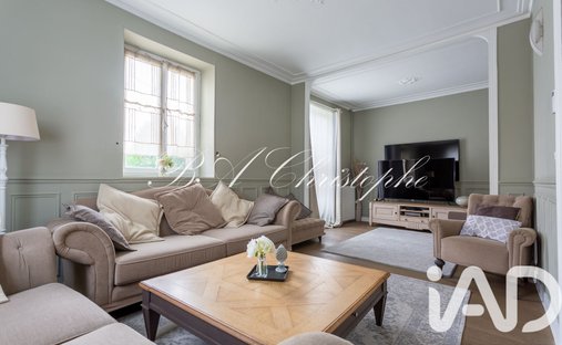 House in Centre Ville-mail-Golf-Epluches-Pt Petit, Saint-Ouen-l'Aumone, France 1