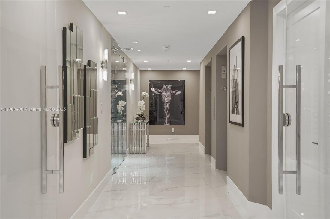Condo in Miami Beach, Florida, United States 3 - 16636236