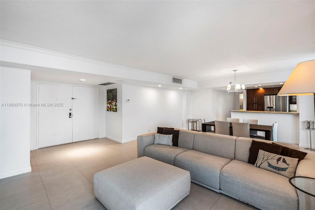 Condo in Miami Beach, Florida, United States 3 - 16639637