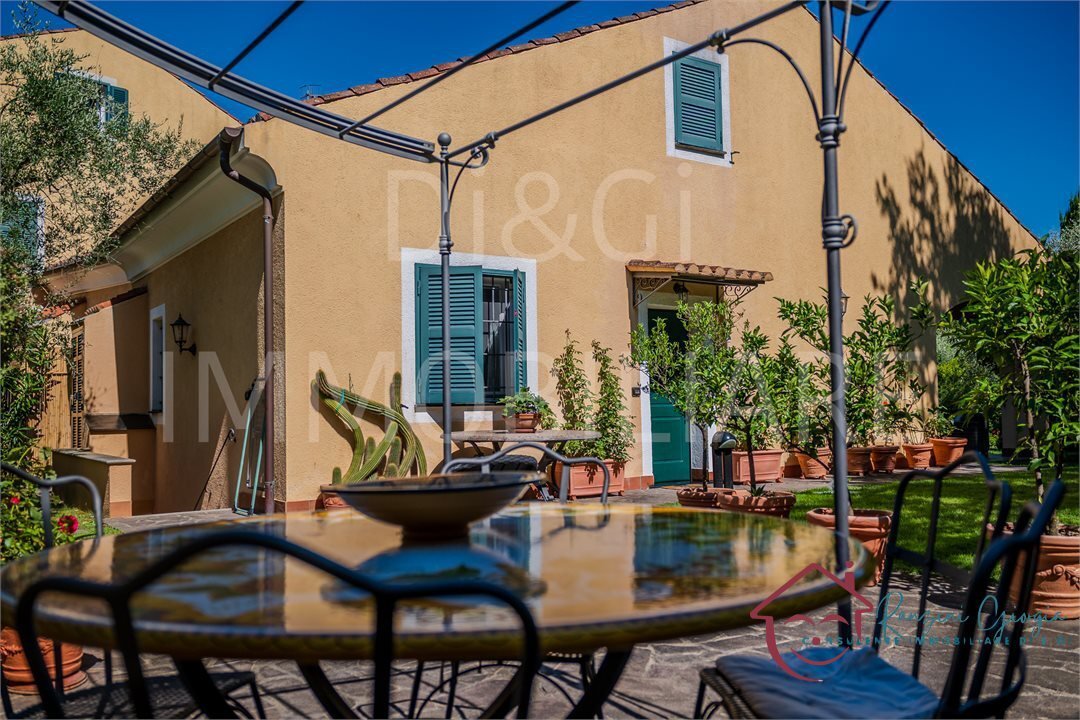 Villa in Garlenda, Liguria, Italy 1 - 16647854