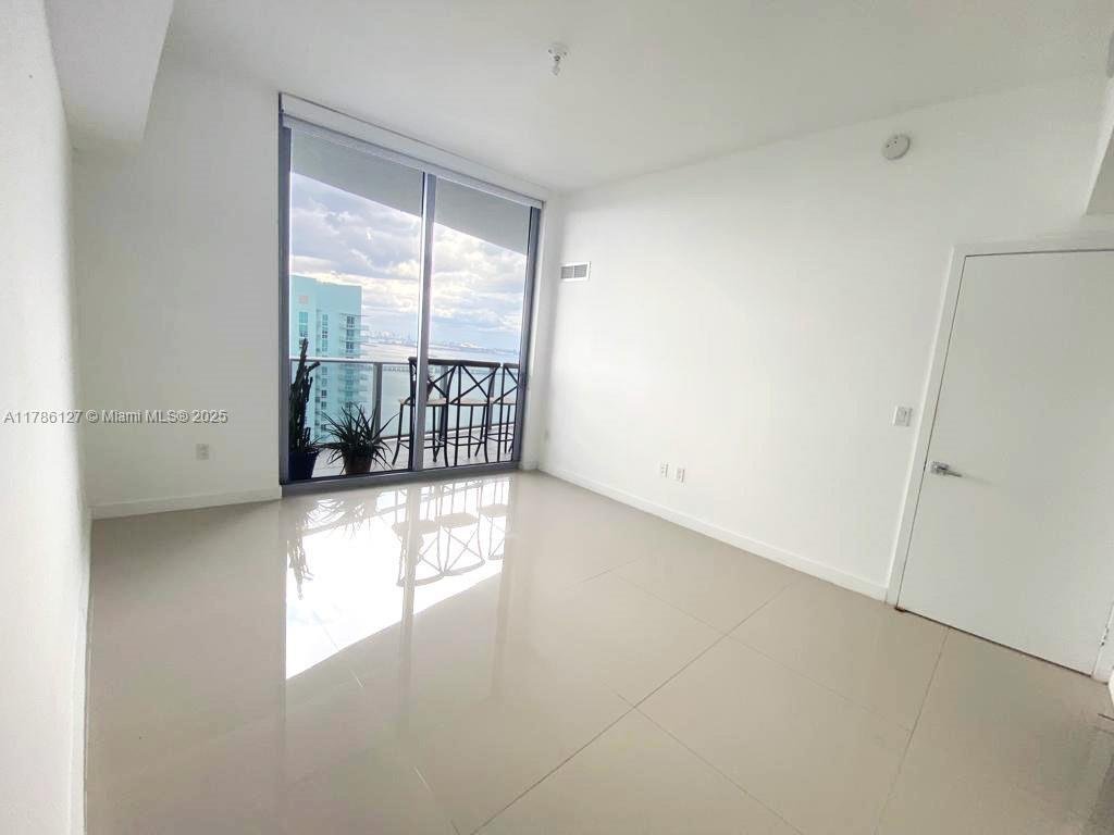 Condo in Miami, Florida, United States 4 - 16640197