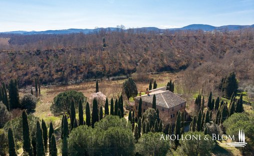 Villa in Poggi Gialli, Tuscany, Italy 1